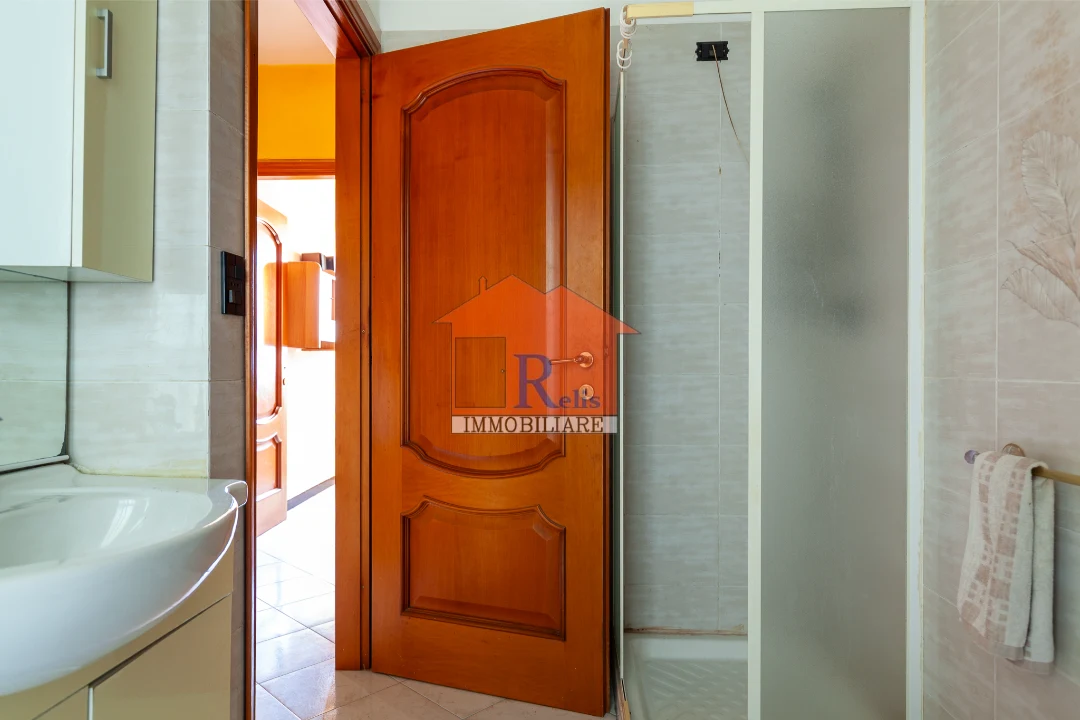 Relis Immobiliare – Casa indipendente bilivelli in vendita – 11 – Bagno – Via Farina – Quartu Sant’Elena Casa indipendente bilivelli