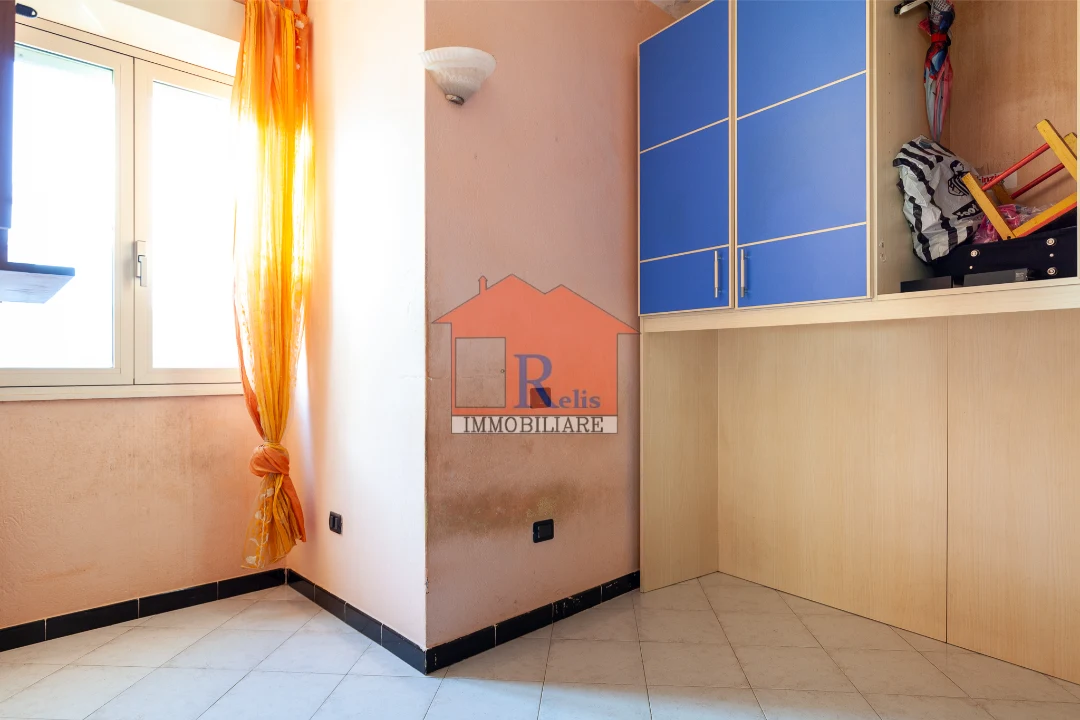 Relis Immobiliare – Casa indipendente bilivelli in vendita – 6 – Camera singola – Via Farina – Quartu Sant’Elena Casa indipendente bilivelli