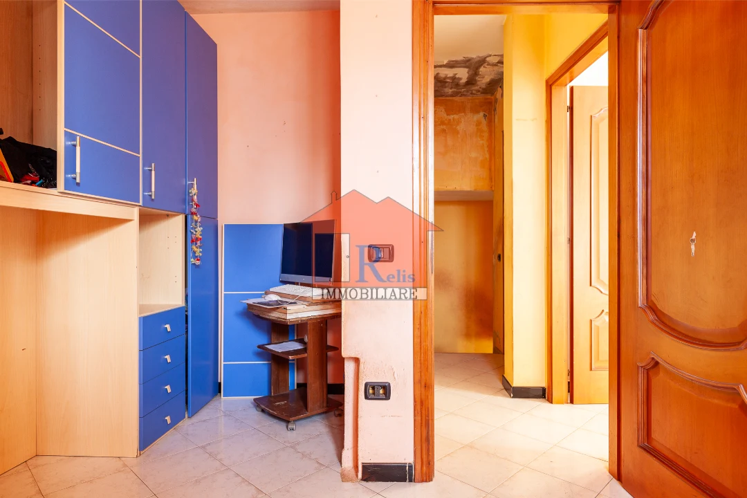 Relis Immobiliare – Casa indipendente bilivelli in vendita – 7 – Camera singola 2 – Via Farina – Quartu Sant’Elena Casa indipendente bilivelli