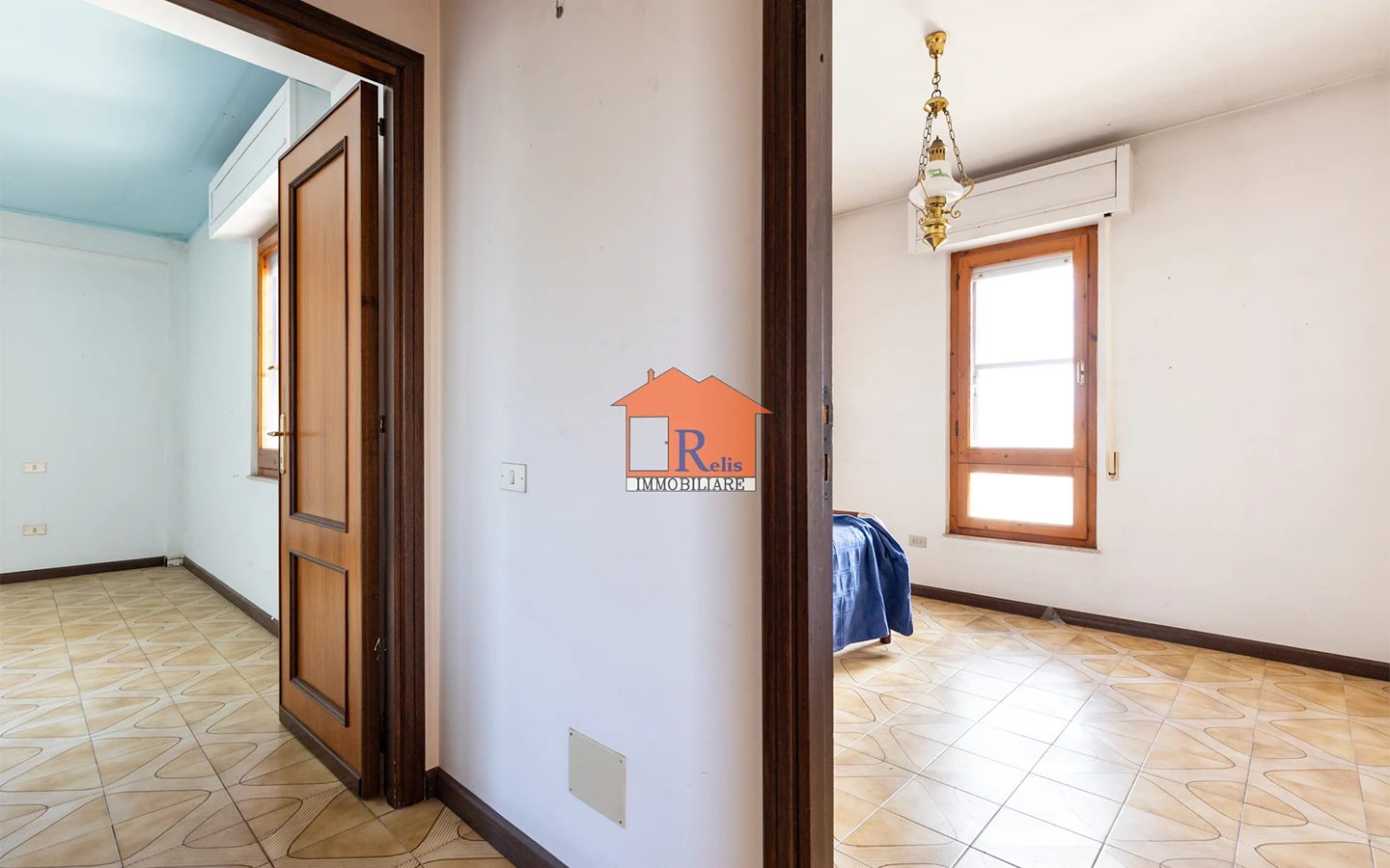 Relis Immobiliare – Quadrivano con cantina e posto auto – Vista camere – Via Bach – Quartu Sant’Elena Quadrivano con cantina e posto auto