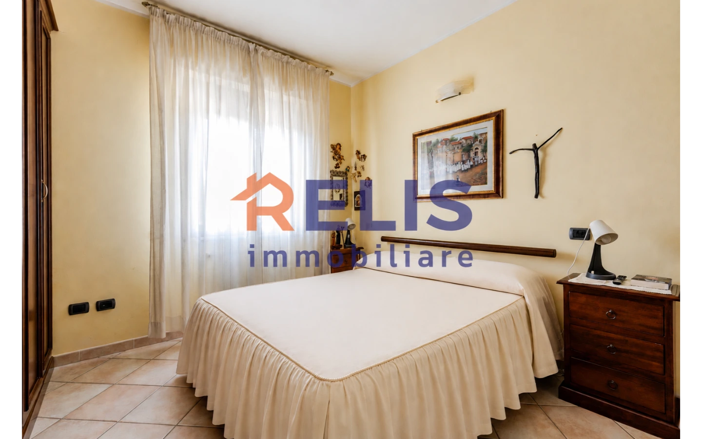 Relis Immobiliare – Agenzia Immobiliare a Quartu Sant’Elena – Villa in vendita a Margine Rosso – Via Valenzia – Camera da letto matrimoniale 2 Villetta Bifamiliare con tripla esposizione a Margine Rosso