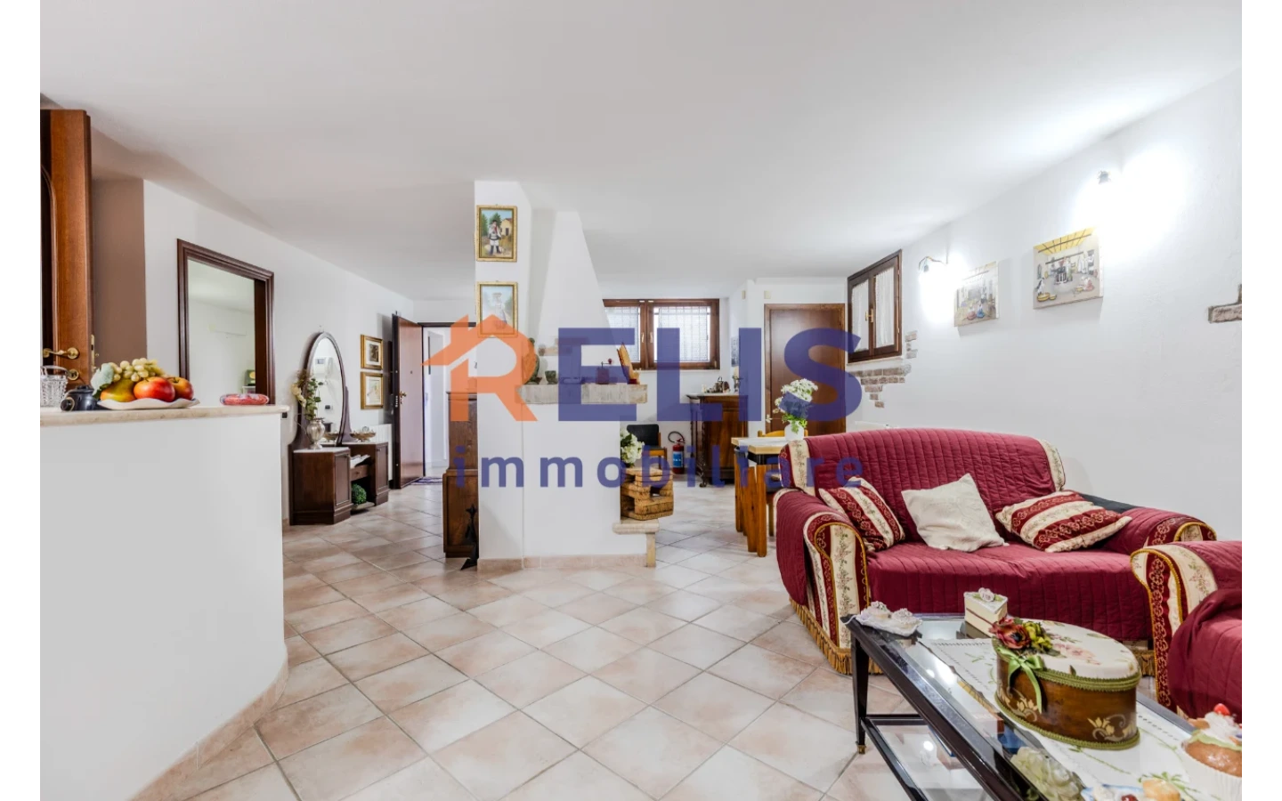 Relis Immobiliare – Agenzia Immobiliare a Quartu Sant’Elena – Villa in vendita a Margine Rosso – Via Valenzia – Zona Living 2 Villetta Bifamiliare con tripla esposizione a Margine Rosso